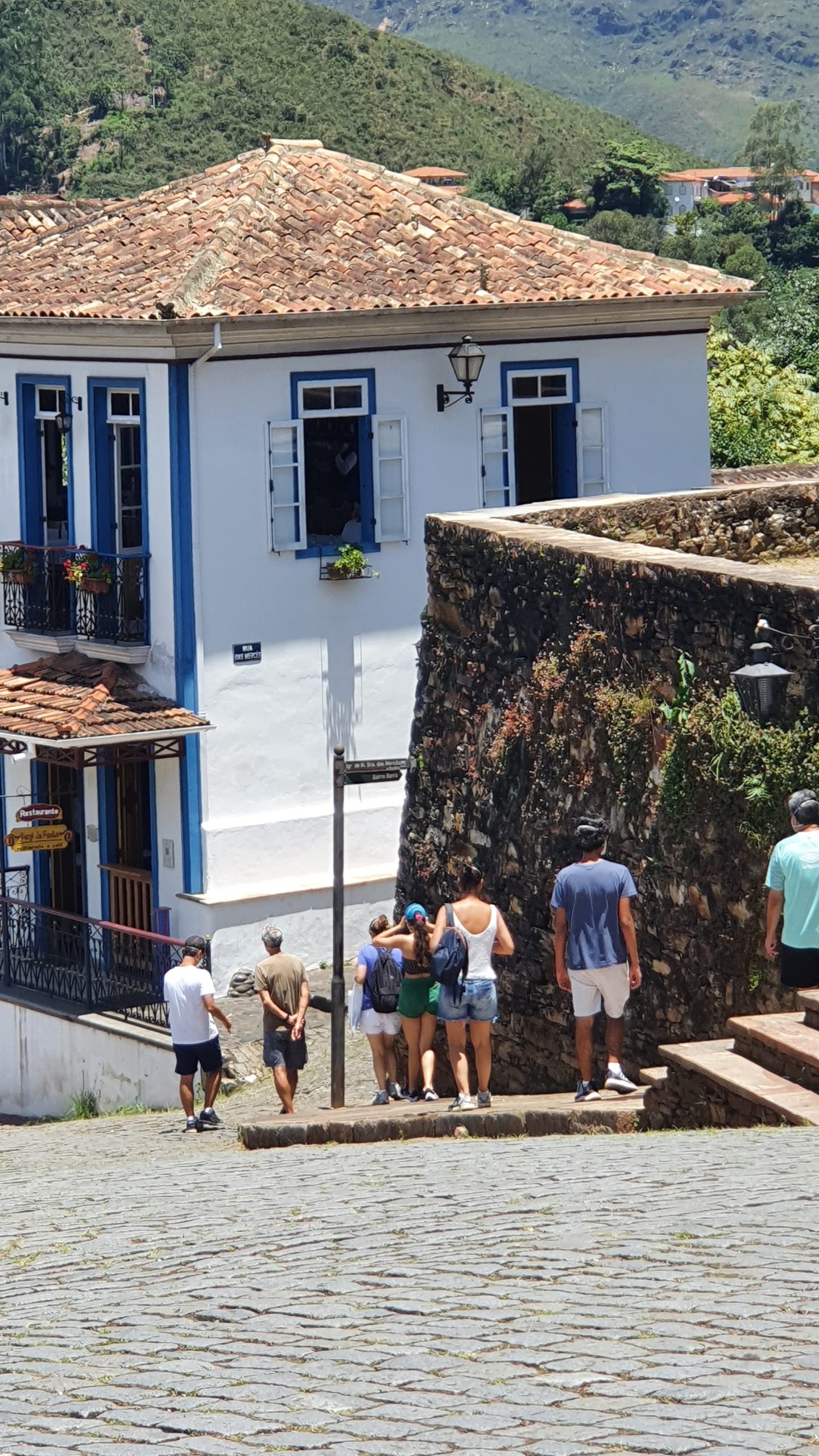 Passear pelas ladeiras tri-centenárias de Ouro Preto