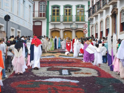 As solenidades religiosas da Semana Santa foram confirmadas em Ouro Preto com a divulgação oficial da programação pela Paróquia de Nossa Senhora do Pilar, após 2 anos de interrupção devido à pandemia da Covid-19.