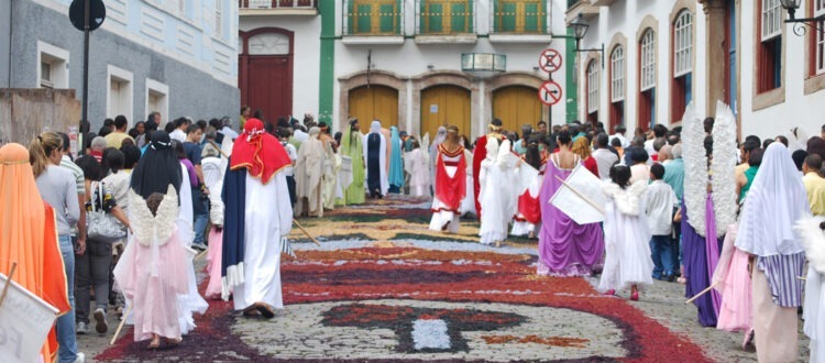 As solenidades religiosas da Semana Santa foram confirmadas em Ouro Preto com a divulgação oficial da programação pela Paróquia de Nossa Senhora do Pilar, após 2 anos de interrupção devido à pandemia da Covid-19.